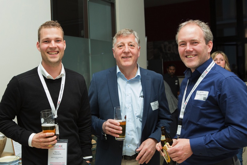 /images/slider-imgs-xs/121_Foto Loeffler_Weconact.jpg